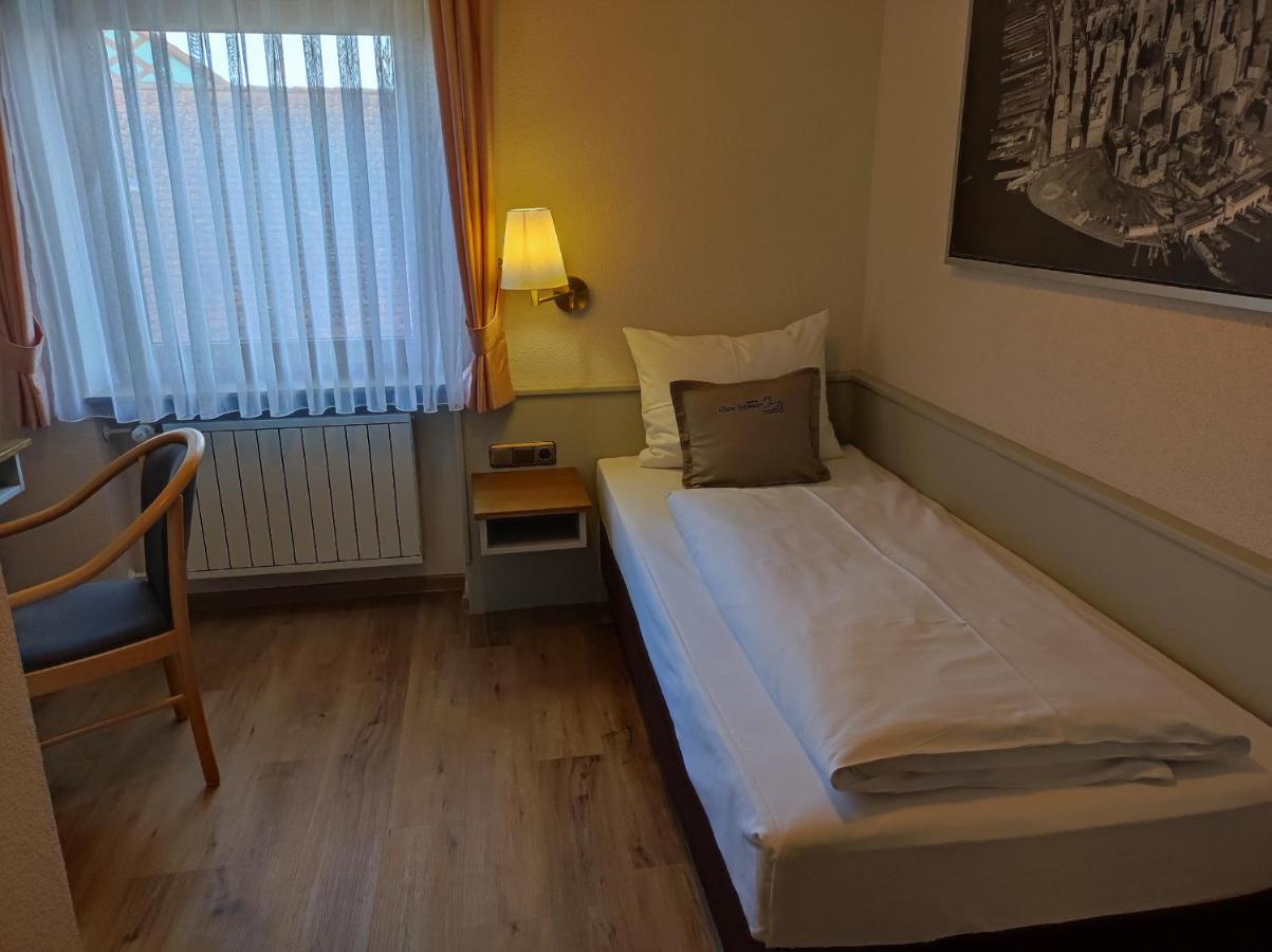Hotel Gasthof Zum Schwan Steinsfeld Екстериор снимка