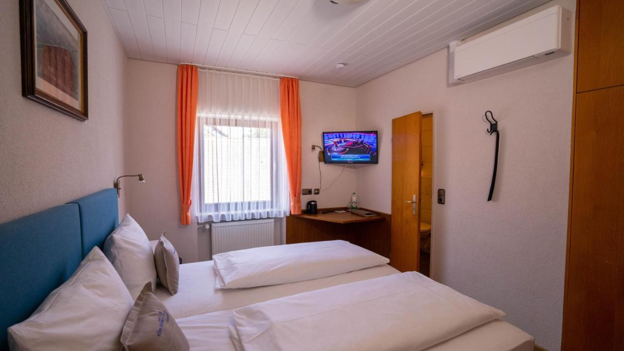 Hotel Gasthof Zum Schwan Steinsfeld Екстериор снимка