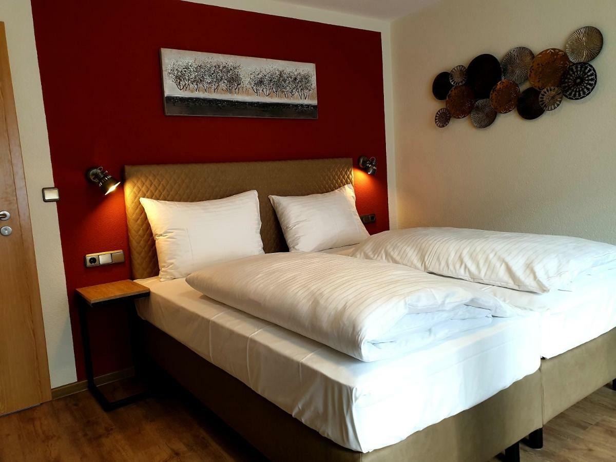 Hotel Gasthof Zum Schwan Steinsfeld Екстериор снимка