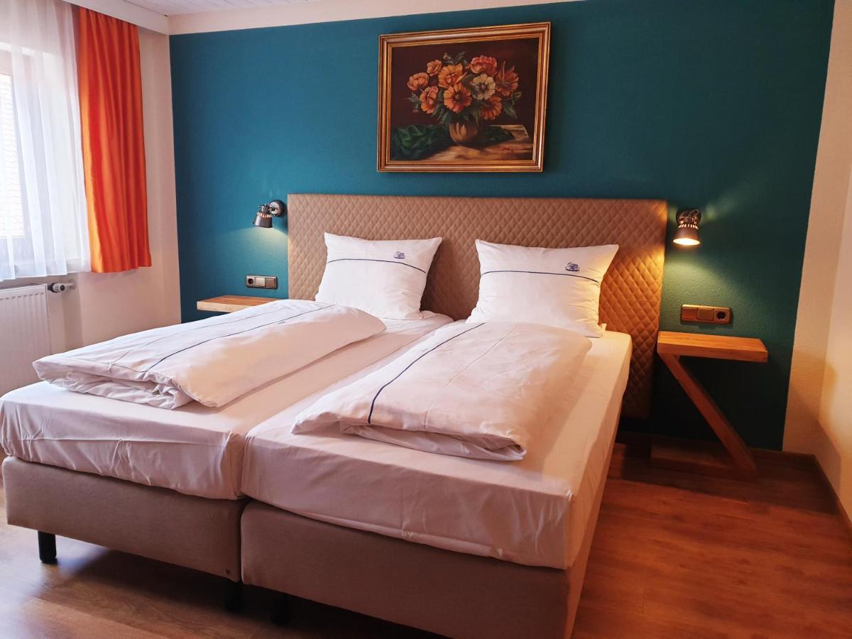 Hotel Gasthof Zum Schwan Steinsfeld Екстериор снимка