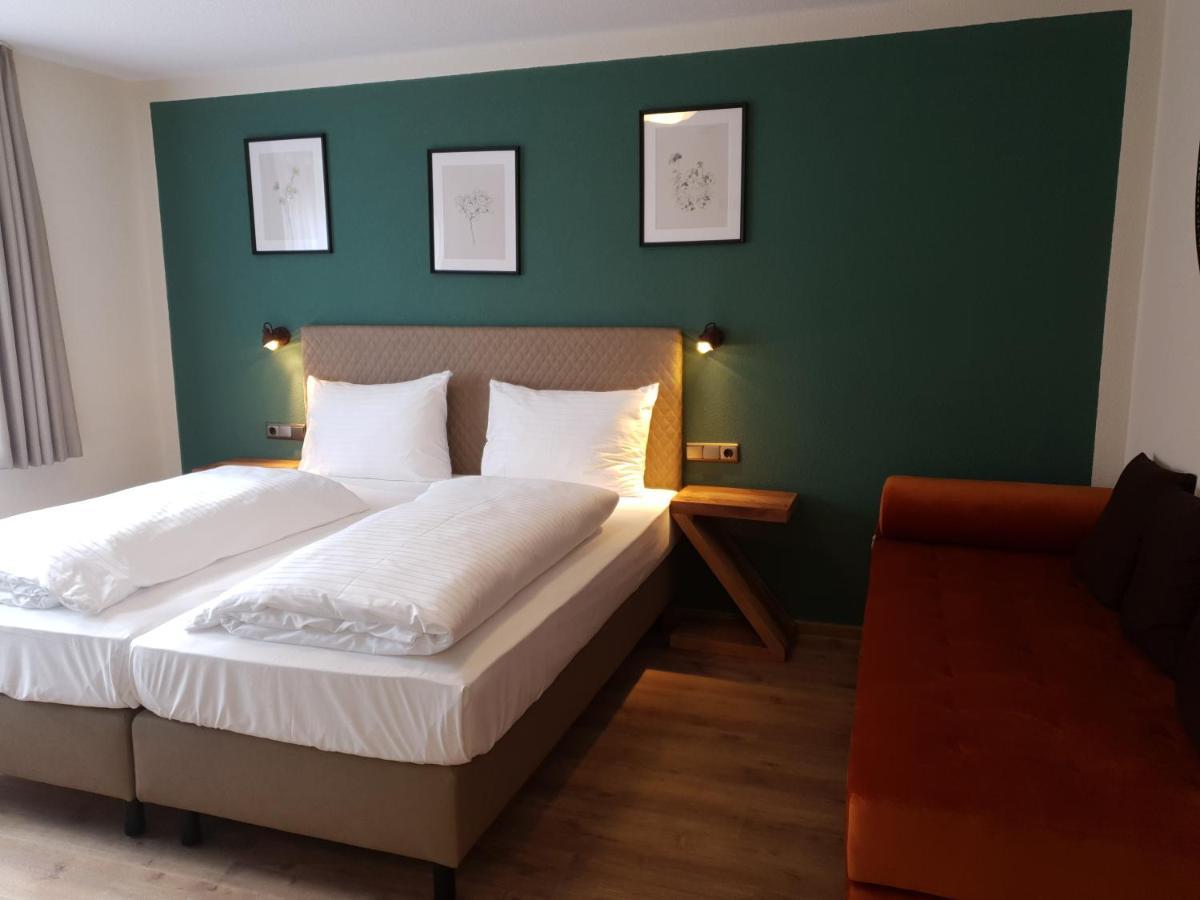 Hotel Gasthof Zum Schwan Steinsfeld Екстериор снимка