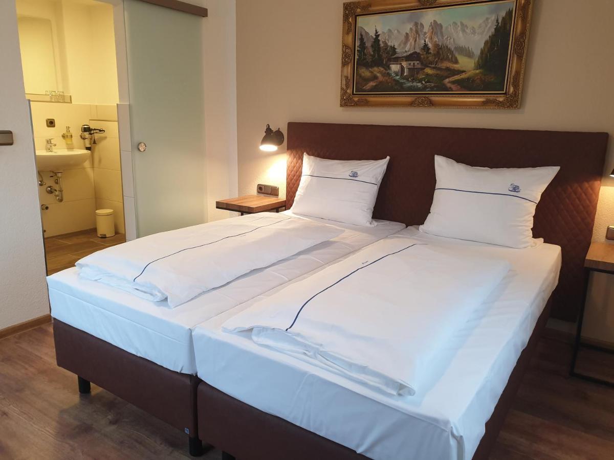 Hotel Gasthof Zum Schwan Steinsfeld Екстериор снимка