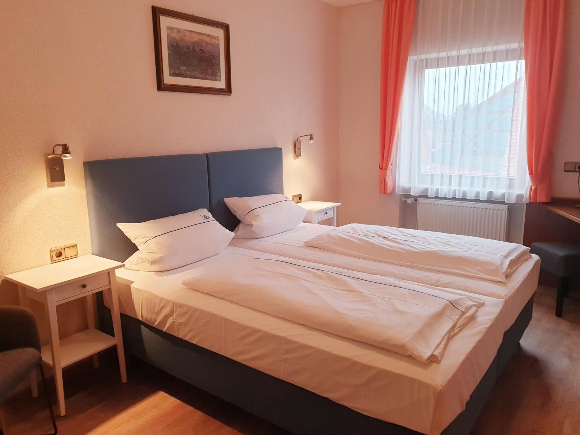 Hotel Gasthof Zum Schwan Steinsfeld Екстериор снимка