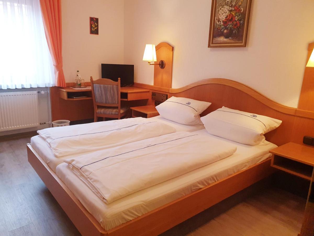 Hotel Gasthof Zum Schwan Steinsfeld Екстериор снимка