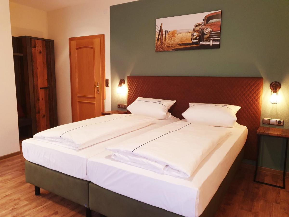 Hotel Gasthof Zum Schwan Steinsfeld Екстериор снимка